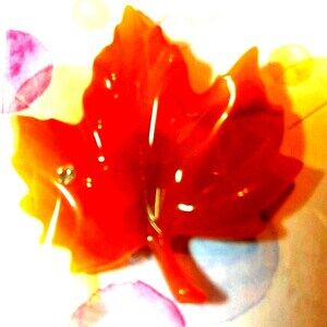 Gorgeous vintage celluloid brown leaf w/rhinestone